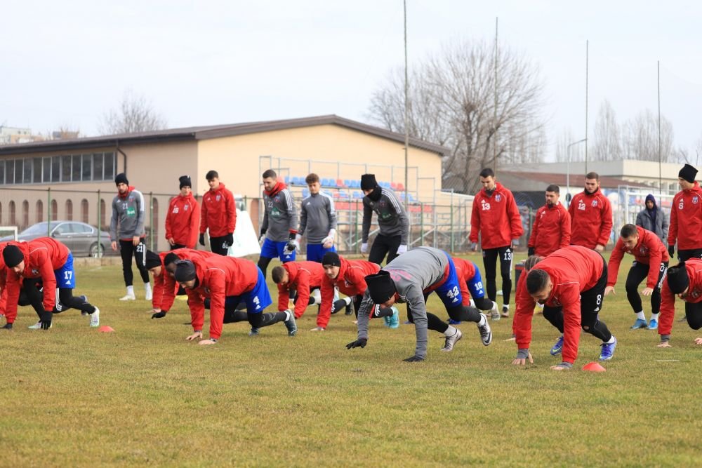 Atacant din Uganda la Steaua! Liderul din Liga 2 joacă sâmbătă primul amical al iernii_2