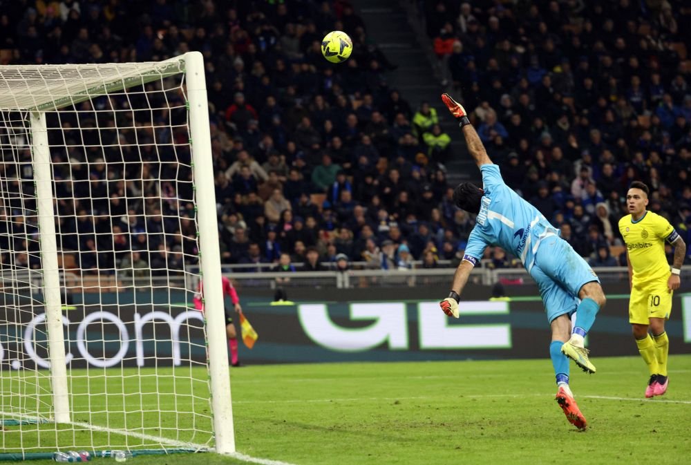 Paradă de excepție a lui Gianluigi Buffon, la aproape 45 de ani, contra lui Inter: 
