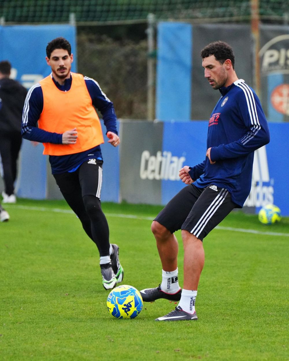 Calcio Rumeno. Zeci de jucători cu cetățenie română evoluează în primele trei ligi din Italia_15