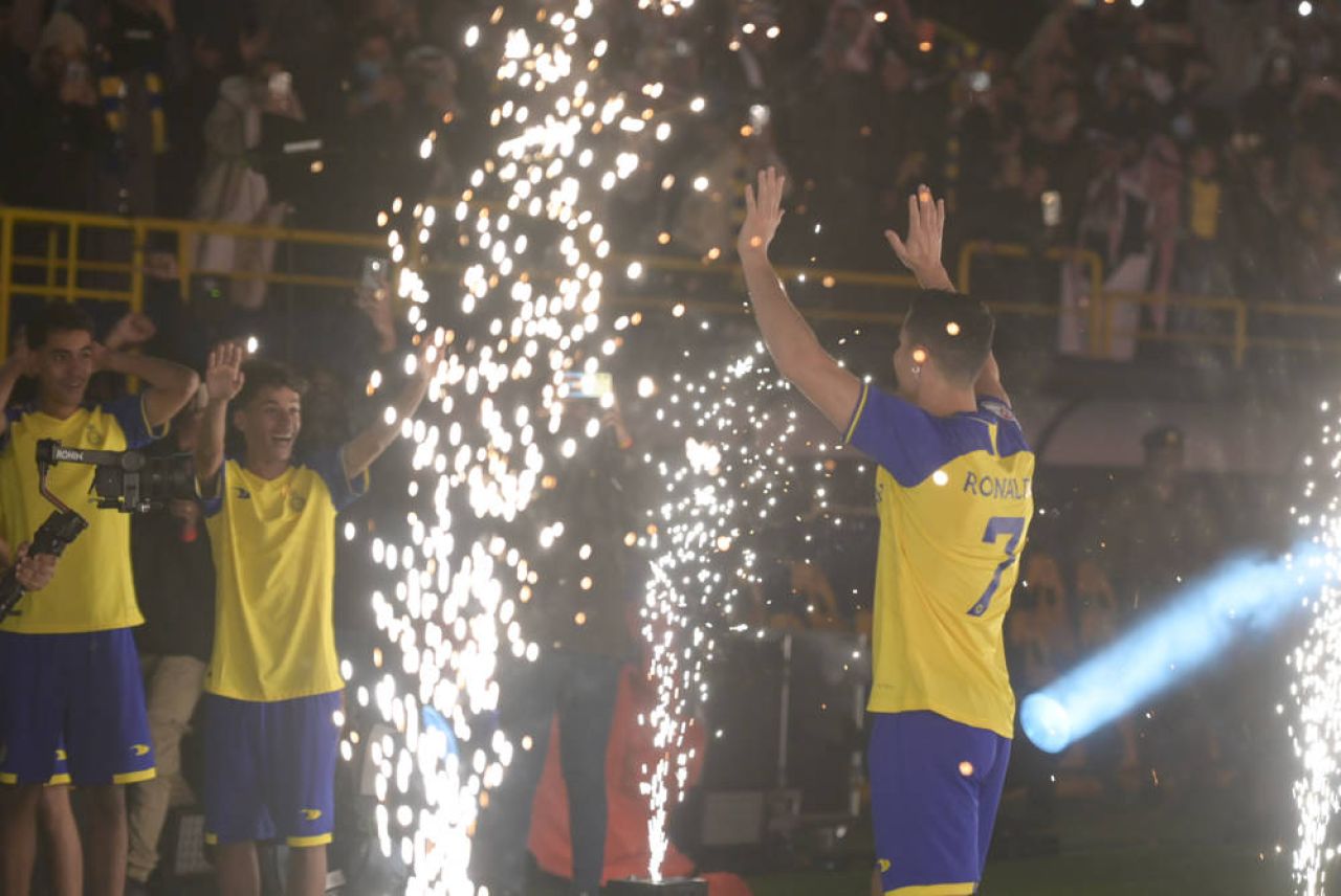 Cristiano Ronaldo și-a vândut un Balon de Aur! Suma obținută este uriașă_9