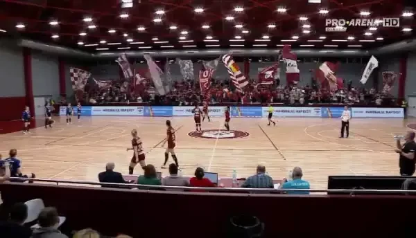 Rapid - Dunărea Brăila | Start de meci spectaculos &icirc;n Sala Rapid