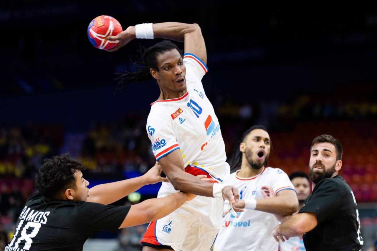 S-a rupt patul cu ei! Moment inedit pentru jucătorii naționalei care a obținut prima victorie din istorie la Campionatul Mondial _7
