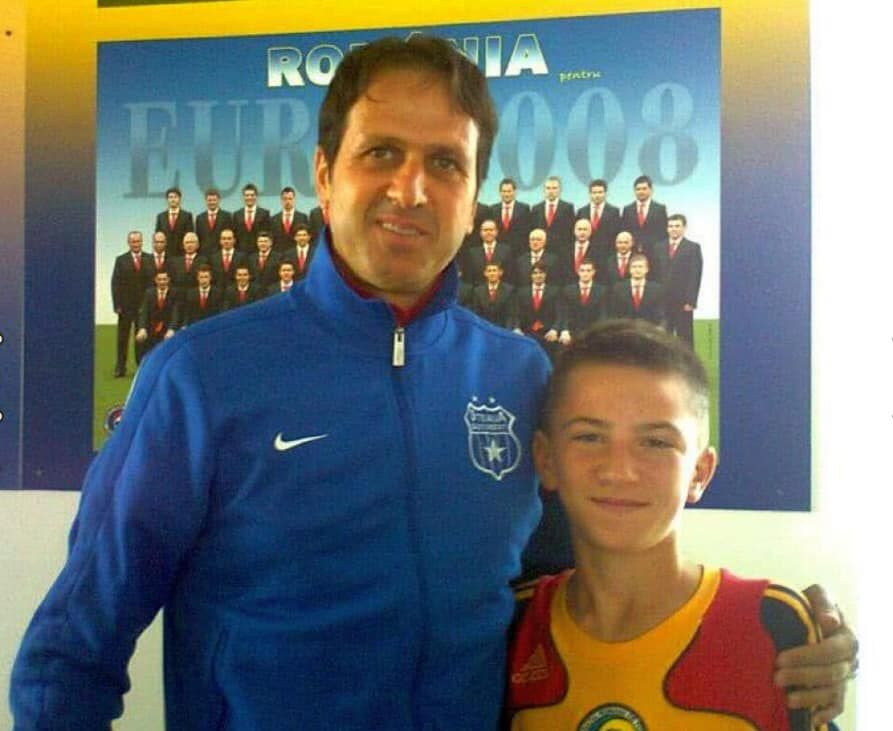 Imagini de colecție cu Deian Sorescu. Fotbaliștii cu care se poza la 13 ani _5
