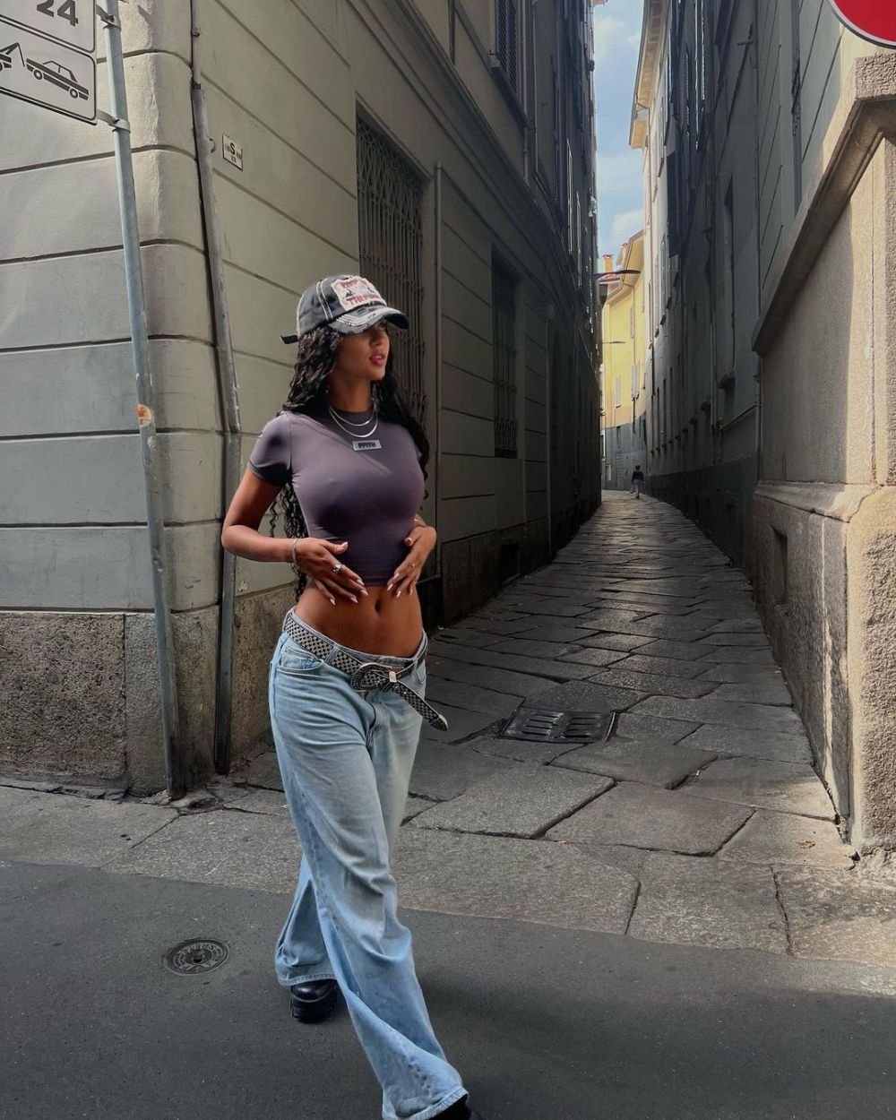 Lewis Hamilton a fost 'prins' cu iubita secretă! Se iubește cu bomba sexy care i-a luat mințile lui Kanye West _15