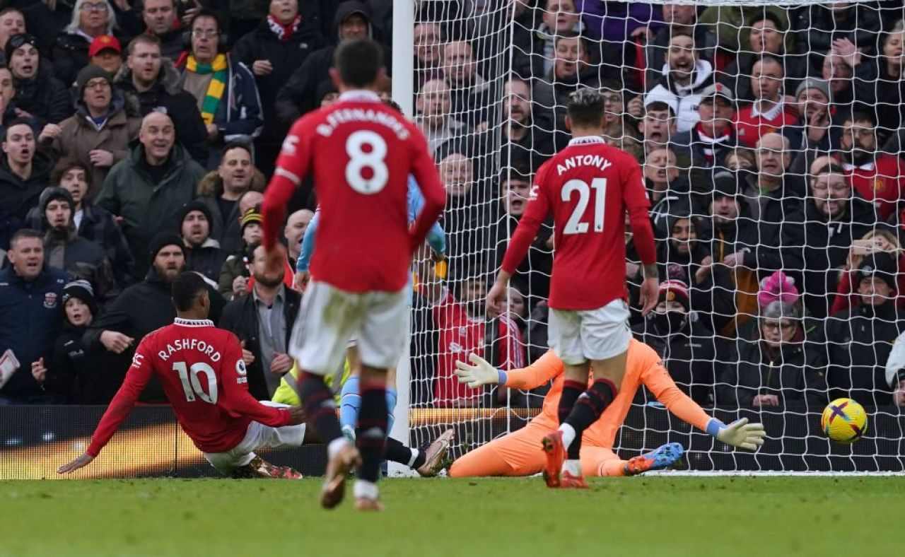 Derby pe măsură! Manchester United a învins-o pe City în doar patru minute_1