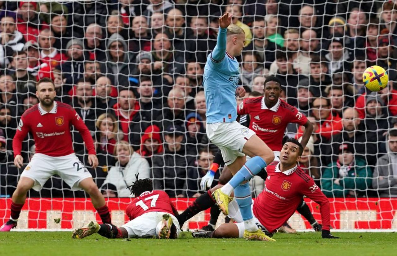 Derby pe măsură! Manchester United a învins-o pe City în doar patru minute_12
