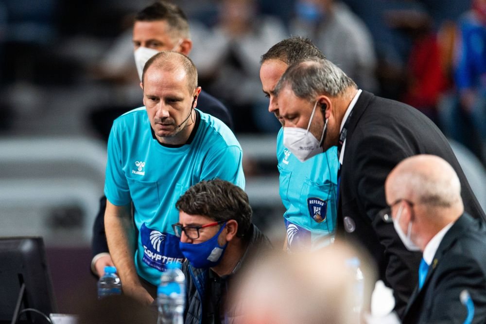 Scandal uriaș! Mai mulți arbitri de la Mondial, acuzați că au aranjat meciuri importante _7