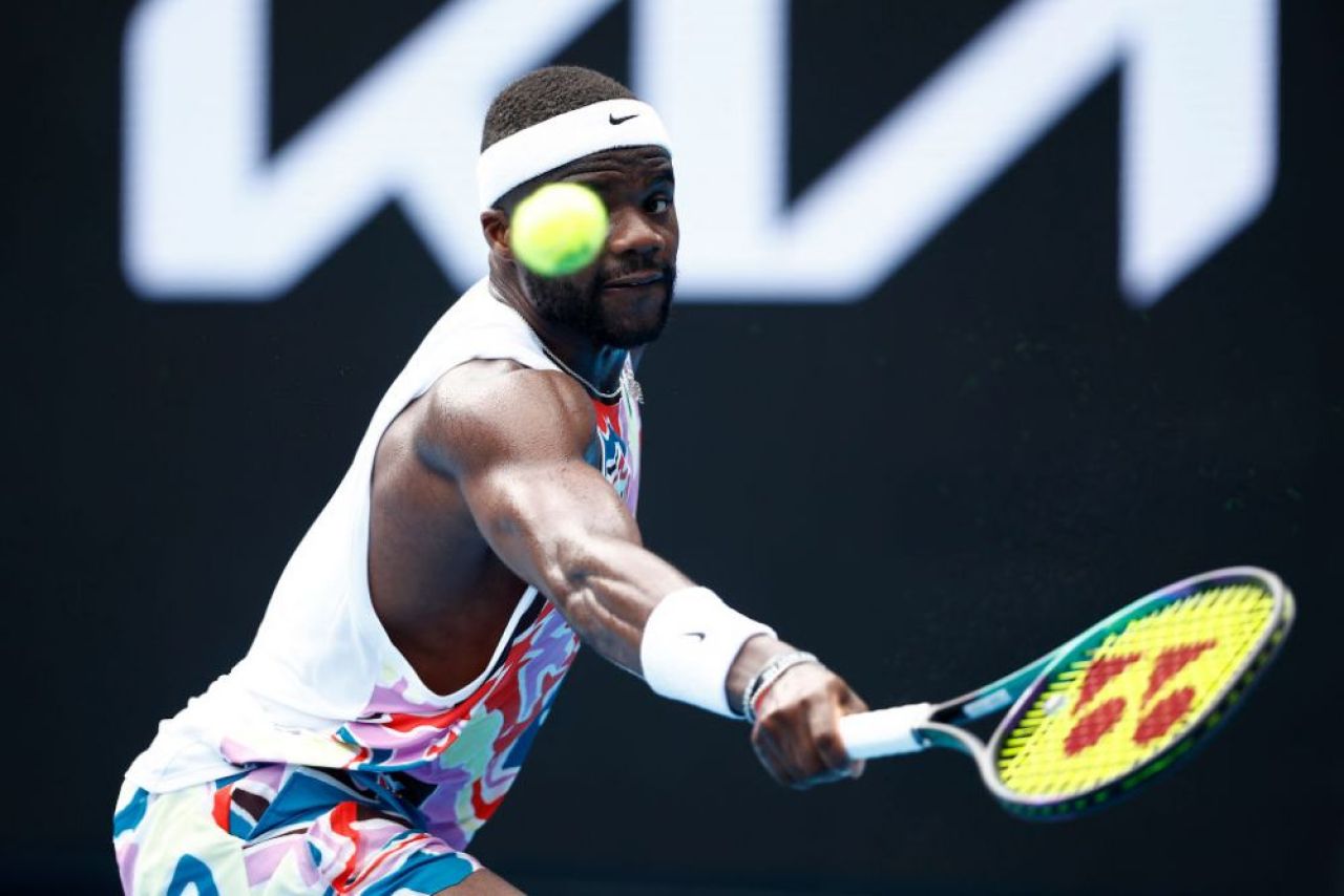 A dat peste cap toate radarele de fashion! Tiafoe și-a 'orbit' adversarul cu ținuta de la Australian Open_2