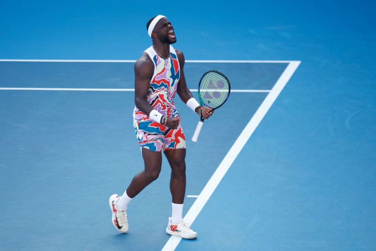 A dat peste cap toate radarele de fashion! Tiafoe și-a 'orbit' adversarul cu ținuta de la Australian Open_6