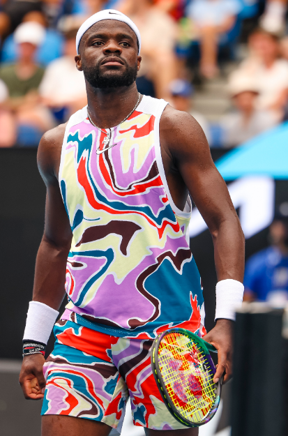 A dat peste cap toate radarele de fashion! Tiafoe și-a 'orbit' adversarul cu ținuta de la Australian Open_14