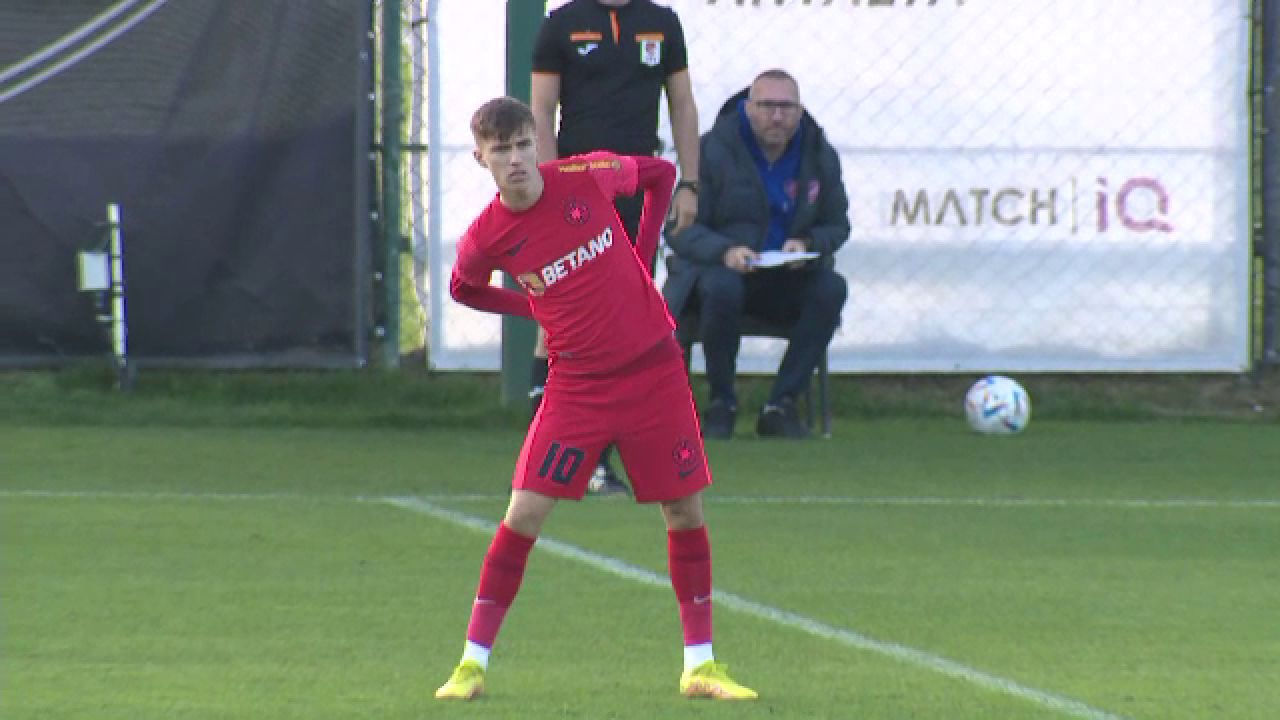 Gafă comisă după FCSB - Rakow 1-4. Cine au crezut polonezii că este antrenorul vicecampioanei_5