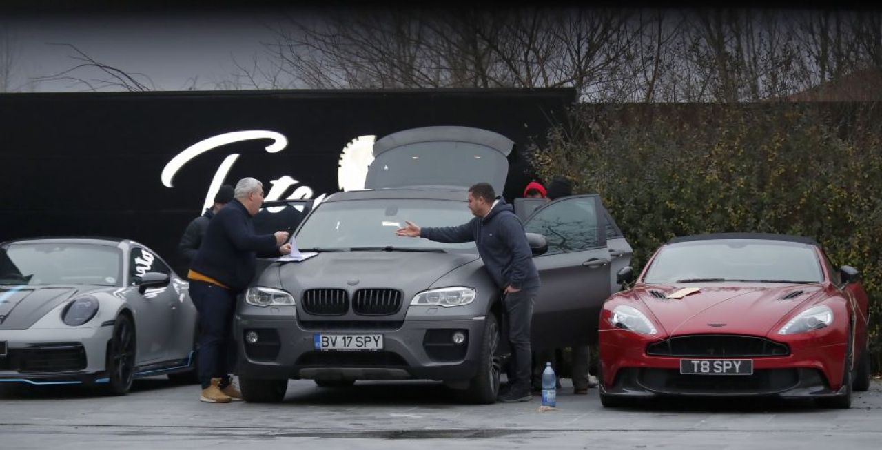 Lovitură colosală primită de frații Tate! Sechestru de 18 milioane de lei pus pe averea britanicilor_9
