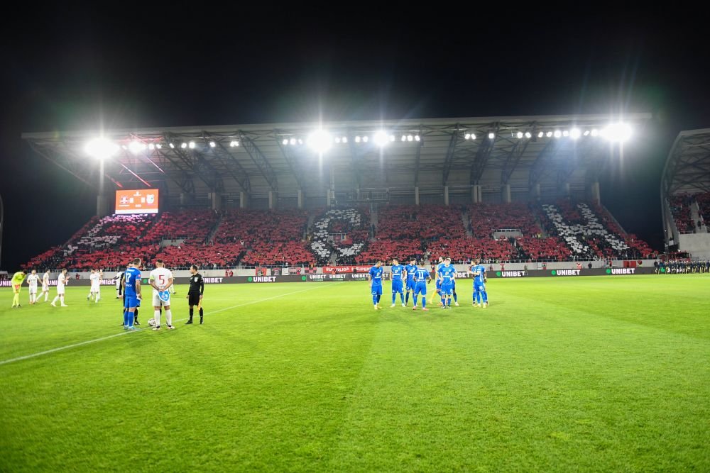 Fanii s-au plâns de prețurile ”piperate” ale biletelor pentru meciul cu FCSB, dar le-au cumpărat pe toate în câteva ore_2
