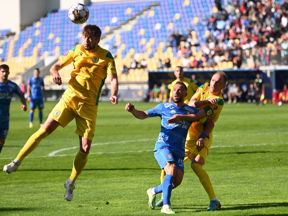 Un fost fundaș al campioanei CFR s-a înțeles cu un alt club din Superliga_2
