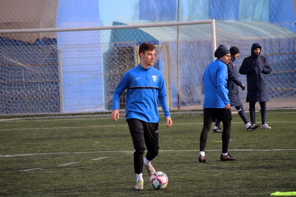 Progresul Spartac, lot cu o medie de vârstă sub 21 de ani și pregătire și amicale doar în București_17