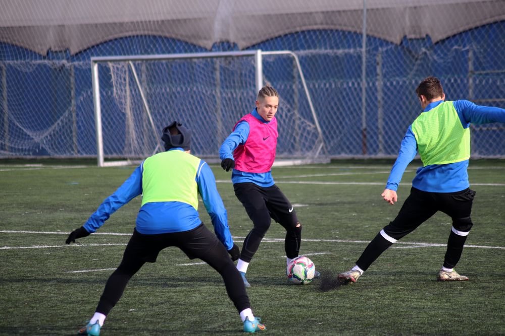Progresul Spartac, lot cu o medie de vârstă sub 21 de ani și pregătire și amicale doar în București_22