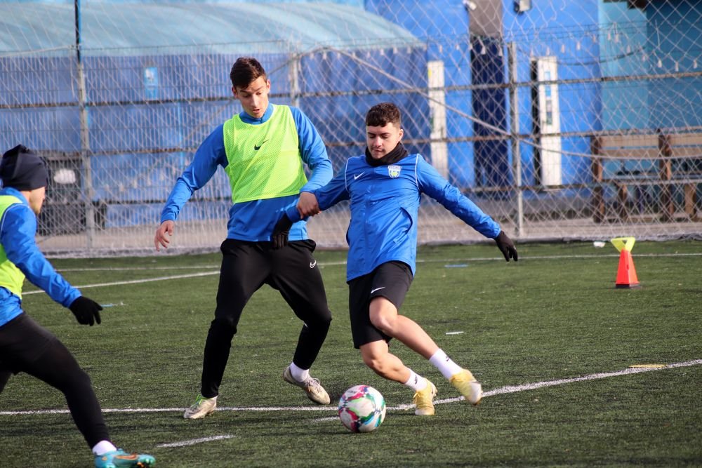Progresul Spartac, lot cu o medie de vârstă sub 21 de ani și pregătire și amicale doar în București_23