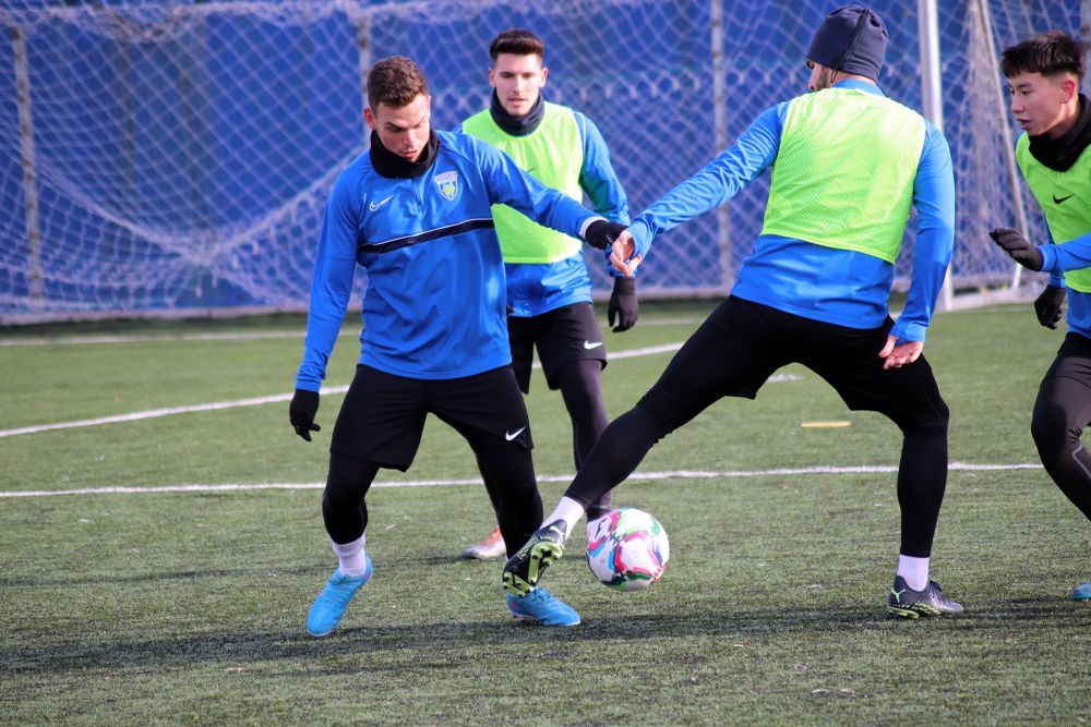 Progresul Spartac, lot cu o medie de vârstă sub 21 de ani și pregătire și amicale doar în București_33