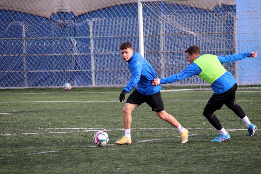Progresul Spartac, lot cu o medie de vârstă sub 21 de ani și pregătire și amicale doar în București_38