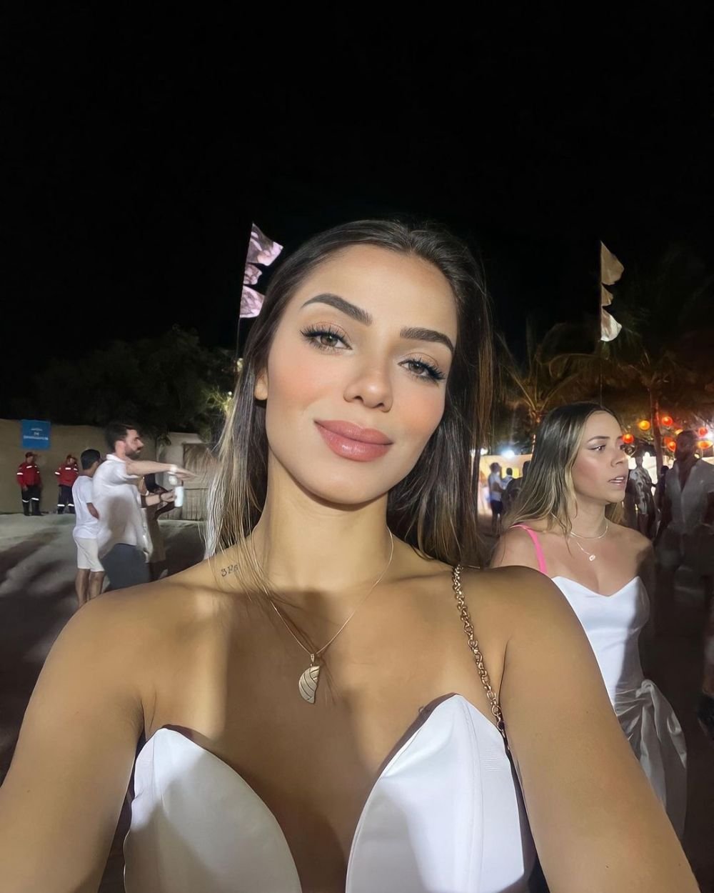 Dublu pericol! Voleibalista care câștigă o avere din OnlyFans are o soră geamănă, cu aceeași ocupație! Nimeni nu le distinge _29