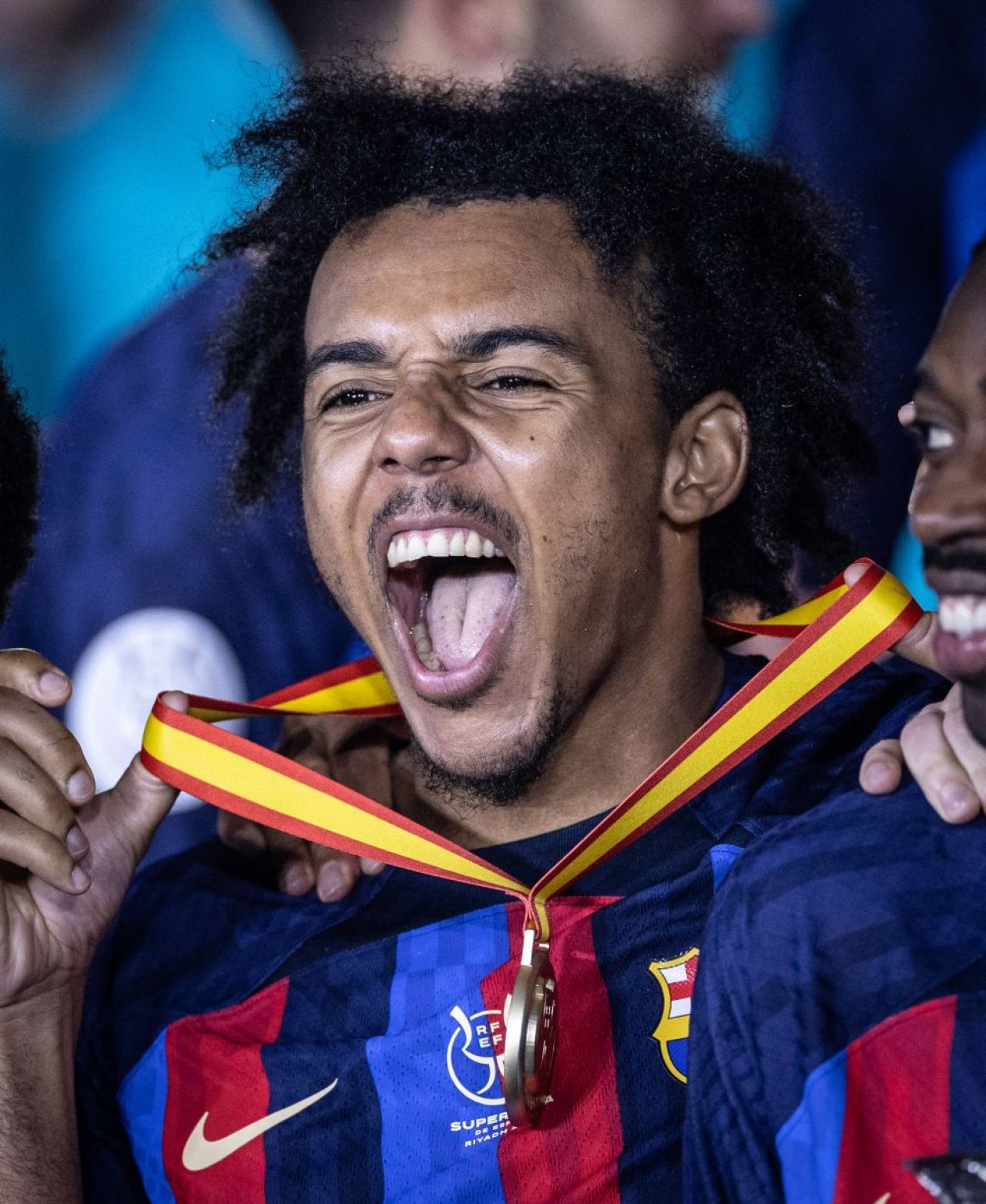 După ce a bătut-o pe Real Madrid în Supercupă, Barcelona îl transferă pe jucătorul dorit insistent de marea rivală_8