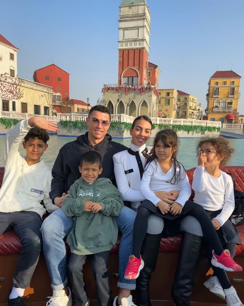 Cristiano Ronaldo și Georgina Rodriguez au pus capăt speculațiilor! Cum s-au fotografiat după ce s-a scris că se vor despărți_4