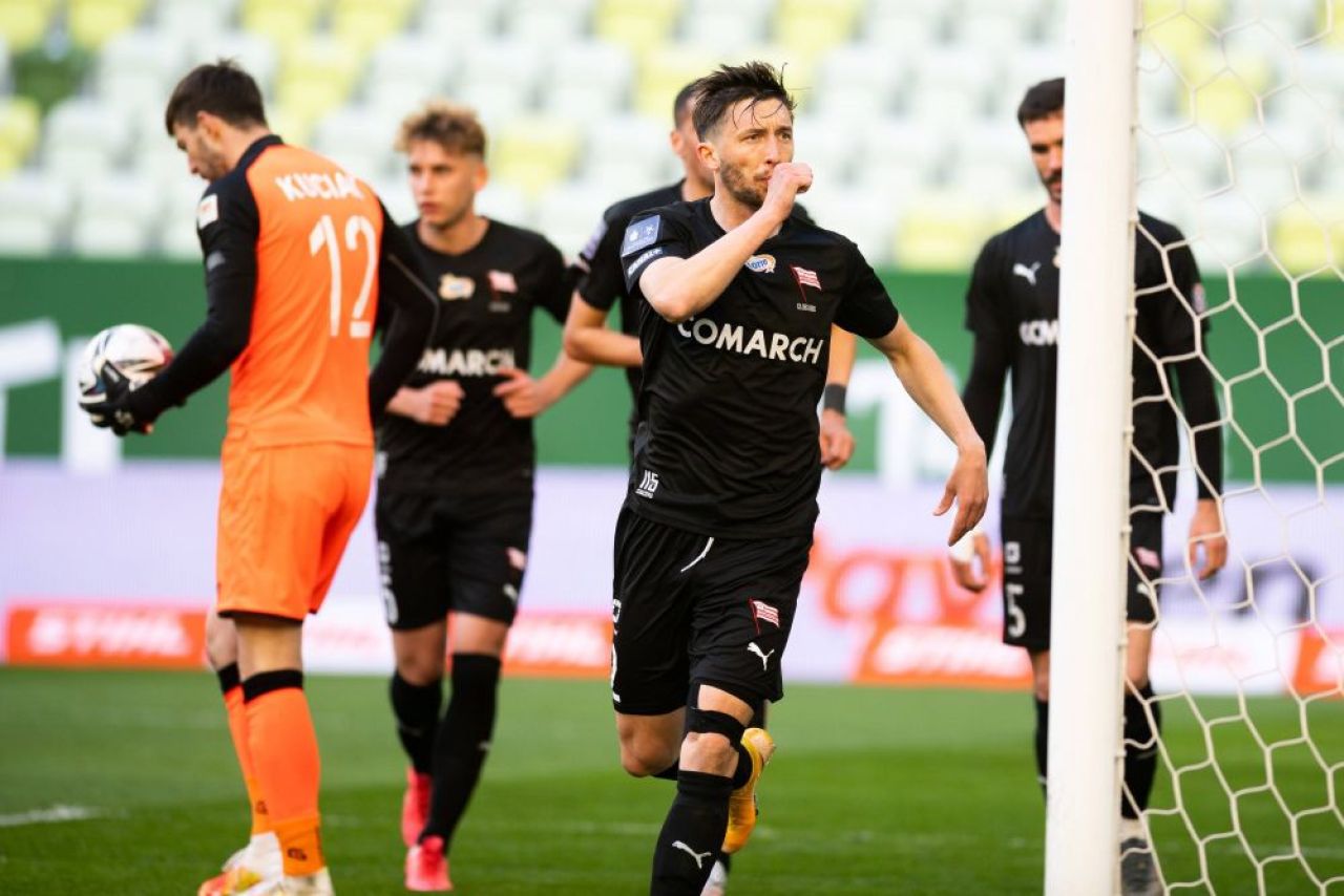 Cornel Râpă e sigur: „Nu aș mai vrea să vin în țară!” În Polonia, dar cu gândul la FCSB: „Domnul Becali știe ce face!”_12