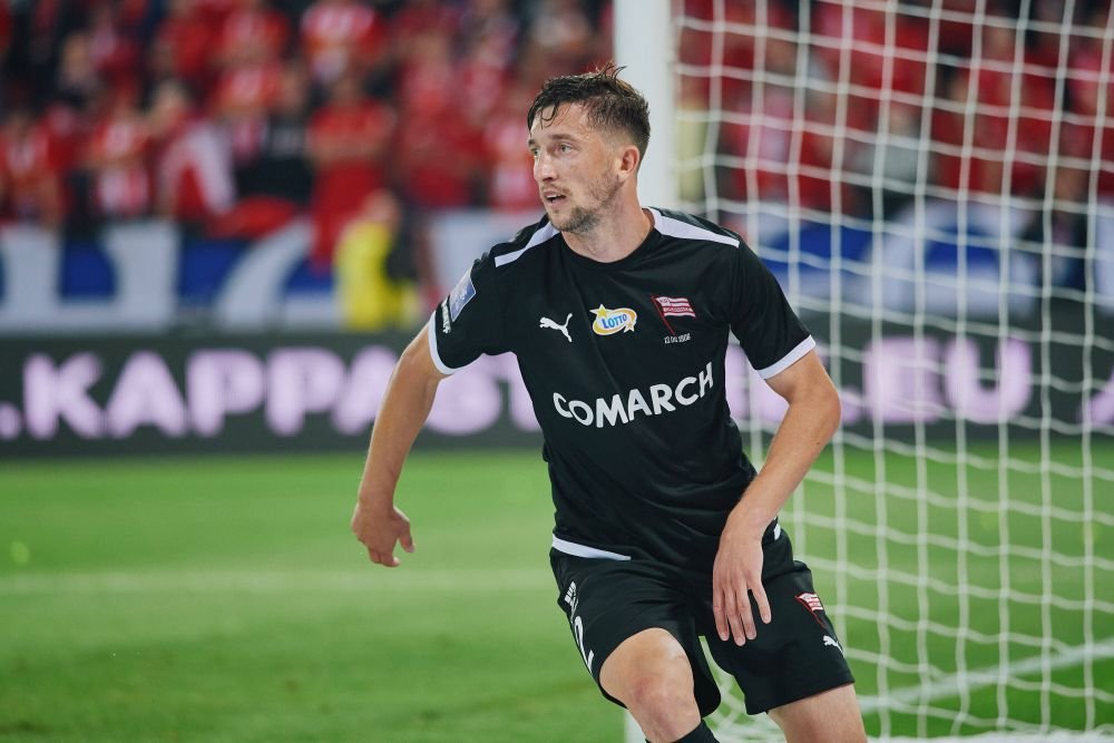 Cornel Râpă e sigur: „Nu aș mai vrea să vin în țară!” În Polonia, dar cu gândul la FCSB: „Domnul Becali știe ce face!”_14