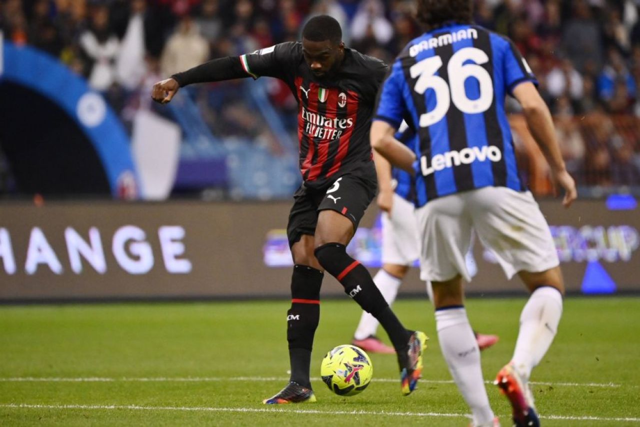Peste 50.000 de spectatori l-au văzut pe Ciprian Tătărușanu încasând trei goluri. Inter - AC Milan, dezastru total pentru „rossoneri”_1