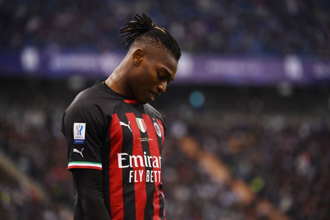 Peste 50.000 de spectatori l-au văzut pe Ciprian Tătărușanu încasând trei goluri. Inter - AC Milan, dezastru total pentru „rossoneri”_2
