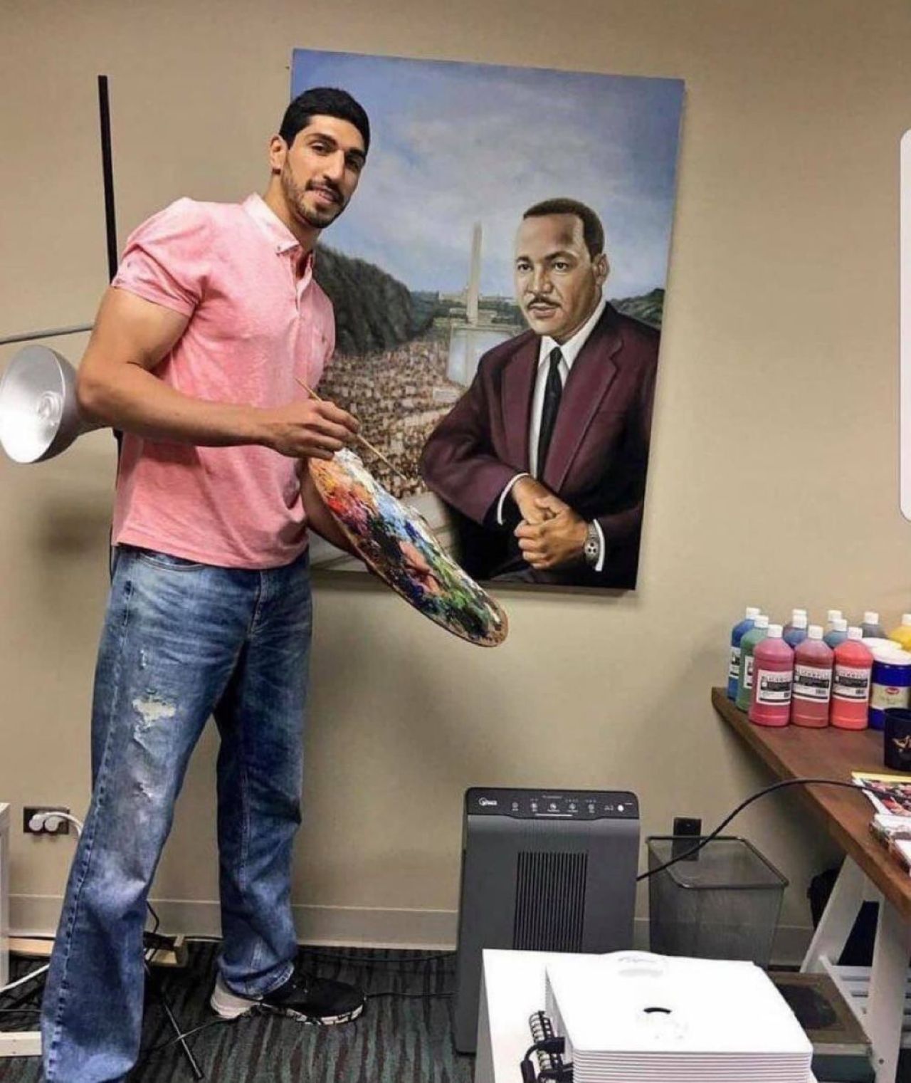 Guvernul turc a pus recompensă de 500.000 de dolari pe capul unui baschetbalist din NBA! _4
