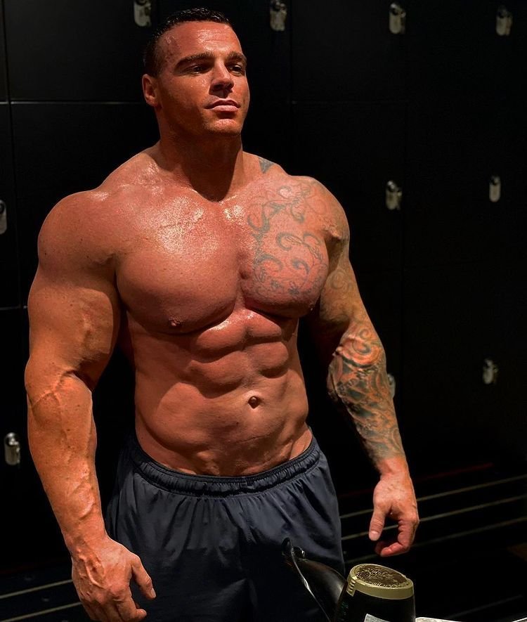 Și Hulk ar fi invidios! A lăsat fotbalul pentru alt sport, dar nu i-a ieșit! Cu ce se ocupă acum_5