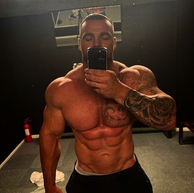 Și Hulk ar fi invidios! A lăsat fotbalul pentru alt sport, dar nu i-a ieșit! Cu ce se ocupă acum_6
