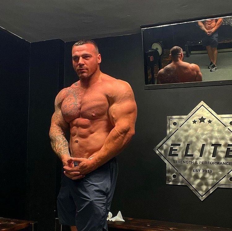 Și Hulk ar fi invidios! A lăsat fotbalul pentru alt sport, dar nu i-a ieșit! Cu ce se ocupă acum_7