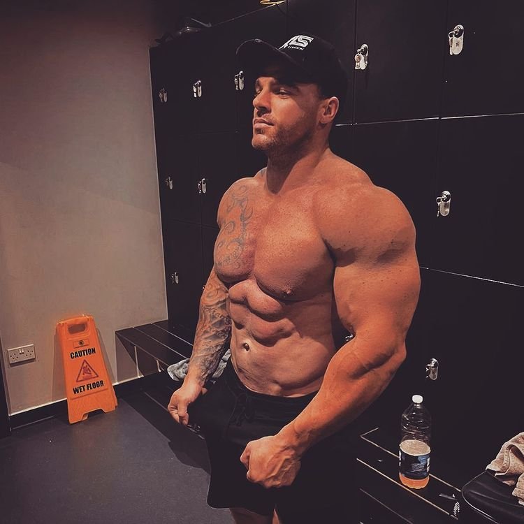 Și Hulk ar fi invidios! A lăsat fotbalul pentru alt sport, dar nu i-a ieșit! Cu ce se ocupă acum_9