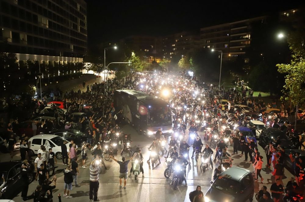 Răzvan Lucescu a ales între fanii lui Rapid și cei ai lui PAOK: 