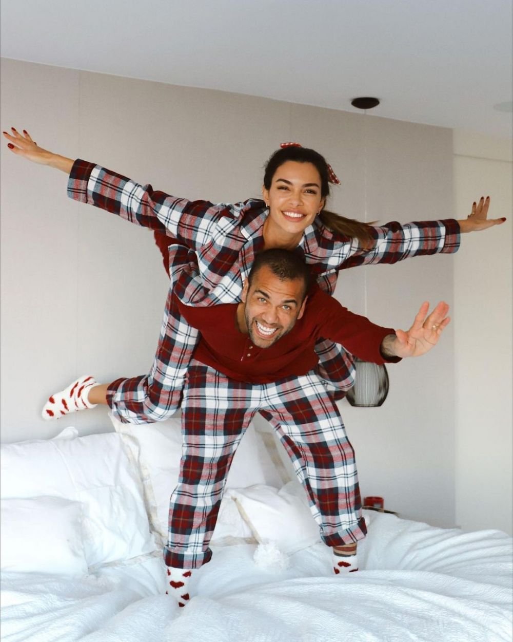 Soția lui Dani Alves, de partea fotbalistului în scandalul de agresiune sexuală. Mesajul transmis de Joana Sanz_17