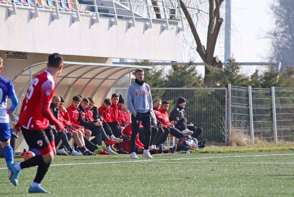 Dinamo nu a reușit să treacă de echipa lui Vali Lazăr în primul meci al anului! A debutat unul dintre ”gemenii golului”_21