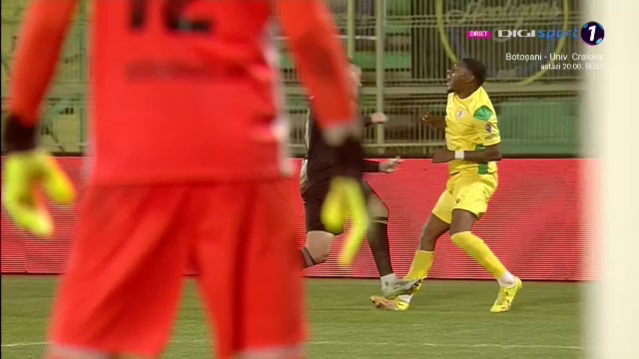 Constantin Budescu a scăpat de un cartonaș roșu în CS Mioveni - Petrolul! Intrare ”horror” asupra unui adversar_4