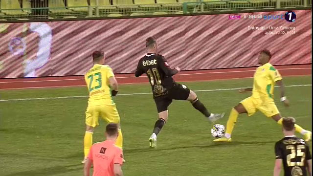 Constantin Budescu a scăpat de un cartonaș roșu în CS Mioveni - Petrolul! Intrare ”horror” asupra unui adversar_7