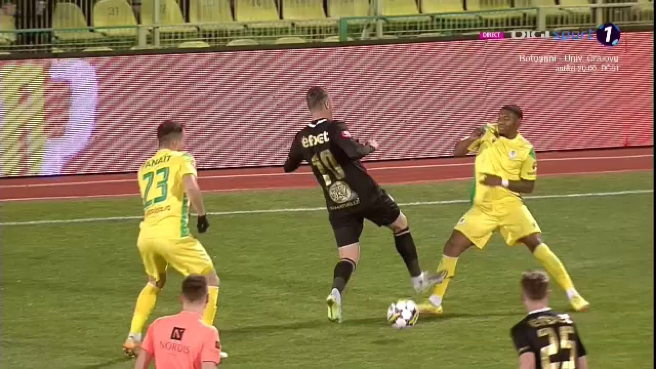 Constantin Budescu a scăpat de un cartonaș roșu în CS Mioveni - Petrolul! Intrare ”horror” asupra unui adversar_13