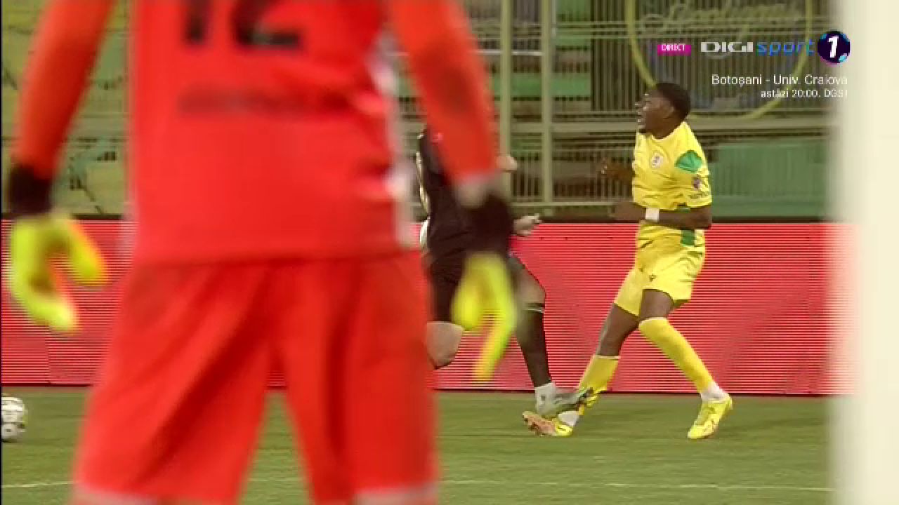 Constantin Budescu a scăpat de un cartonaș roșu în CS Mioveni - Petrolul! Intrare ”horror” asupra unui adversar_16
