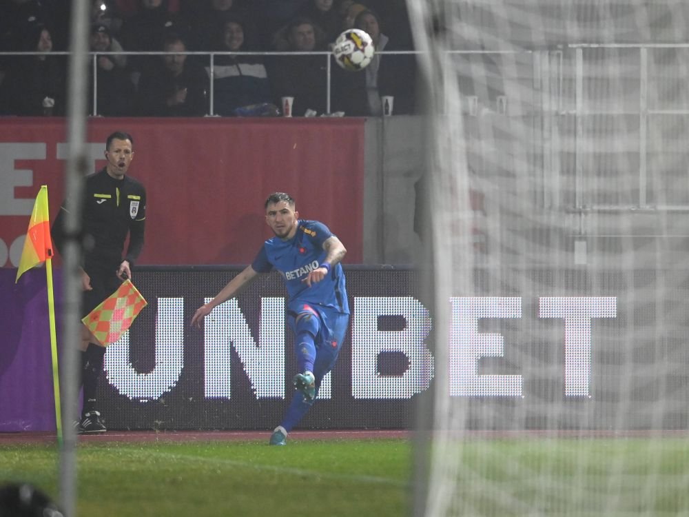 Debut 'all-inclusive' la FCSB pentru Deian Sorescu! A fost schimbat la pauză în meciul cu Hermannstadt _9