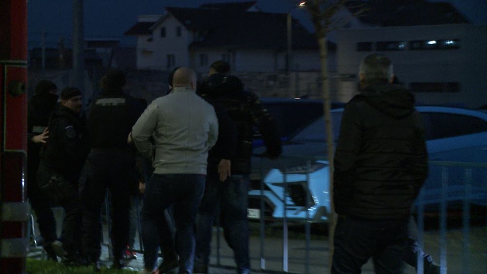 Mititelu reacționează după ce fiul său a sărit la bătaie cu liderul galeriei: