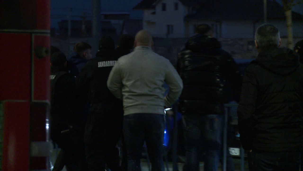 Mititelu reacționează după ce fiul său a sărit la bătaie cu liderul galeriei:
