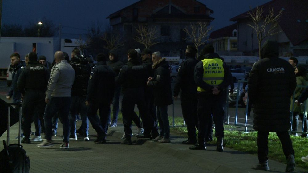 Mititelu reacționează după ce fiul său a sărit la bătaie cu liderul galeriei: