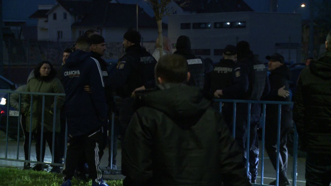 Mititelu reacționează după ce fiul său a sărit la bătaie cu liderul galeriei: