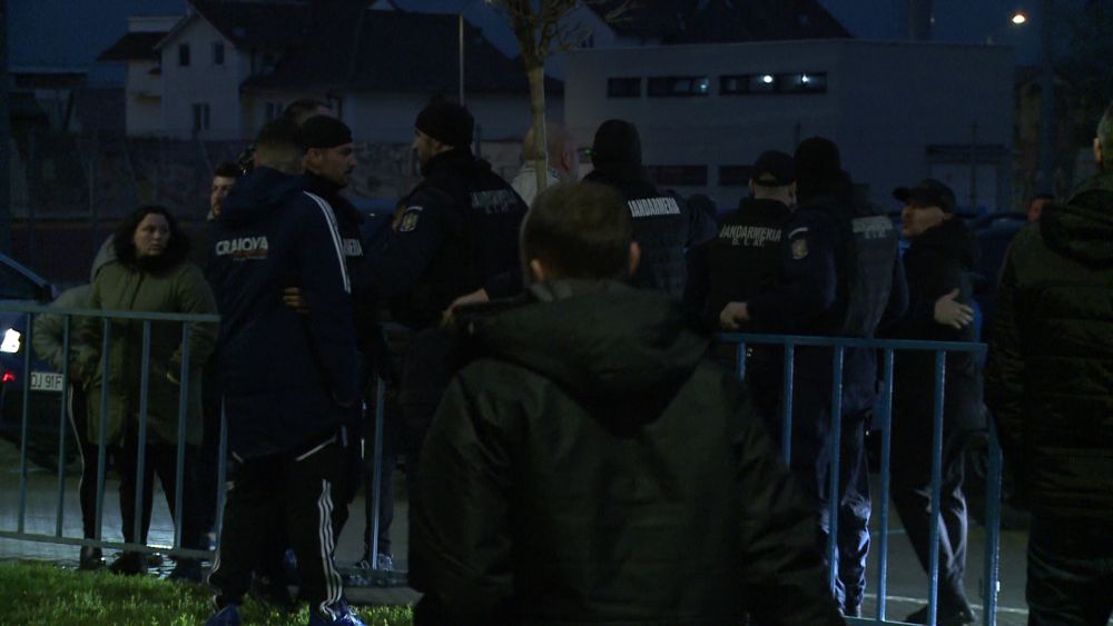 Mititelu reacționează după ce fiul său a sărit la bătaie cu liderul galeriei: