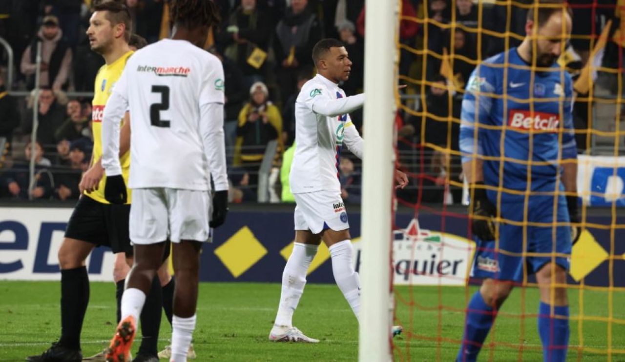 Manita Mbappe! Paris Saint-Germain a distrus-o pe Pays de Cassel în Cupa Franței și s-a calificat în optimi _1