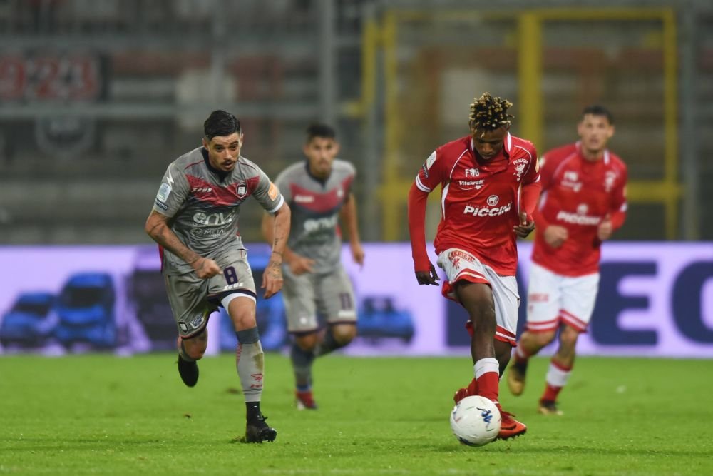 Fotbalistul român cu aproape 100 de meciuri în Serie A, trecut și pe la FCSB, nu-și mai găsește echipă de un an!_17